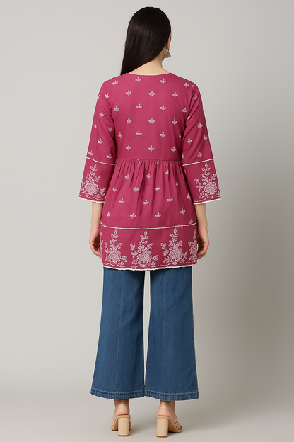 Rosette Bloom Embroidered Short Kurta