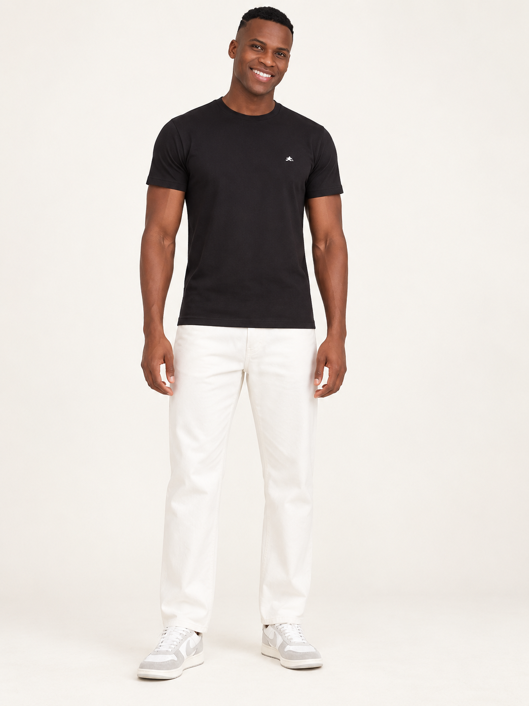 Go Relax P051 Onyx Black T-Shirt – front view